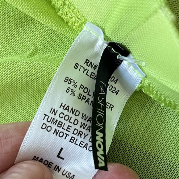 NWT Fashion Nova Wholesale Bundle 15 Pieces of Swim and Coverups XS-L - Picture 3 of 4